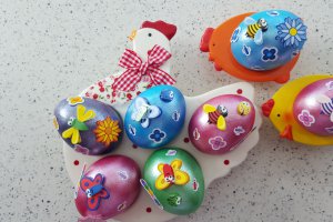 Oua vopsite si decorate de Paste