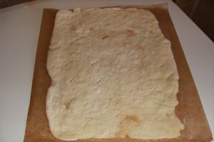 Prajitura cu crema de lamaie si glazura de ciocolata