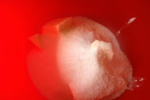 Biscuiti cu gem si nuca de cocos