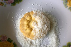 Biscuiti cu gem si nuca de cocos
