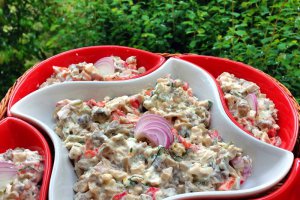 Salata de pui cu ciuperci si maioneza