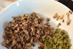 Salata de pui cu ciuperci si maioneza