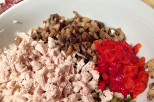 Salata de pui cu ciuperci si maioneza
