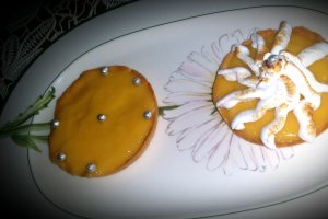 Tarte cu lamaie si bezea