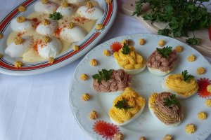 Aperitiv oua umplute