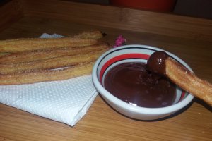Churros cu sos de ciocolata