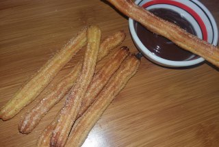 Churros cu sos de ciocolata