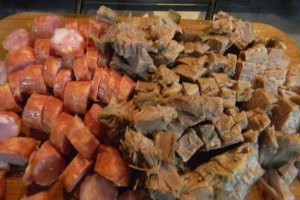 Salata cu carne de vitel si sfecla  rosie