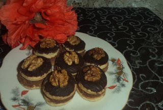 Paleuri cu crema de ciocolata