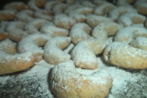 Cornulete fragede cu nuca