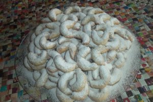 Cornulete fragede cu nuca