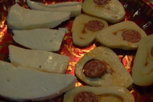 Mamaliguta gratinata cu branzeturi si iaurt