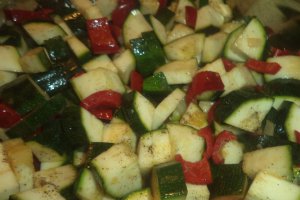Ghiveci la tigaie cu zucchini