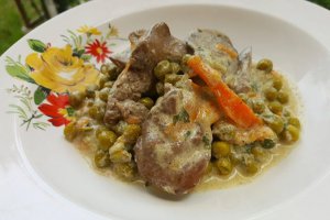 Ficatei de pui cu mazare si smantana