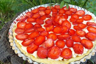 Tarta cu vanilie si capsuni