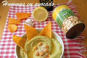 Hummus cu avocado