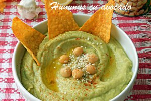 Hummus cu avocado