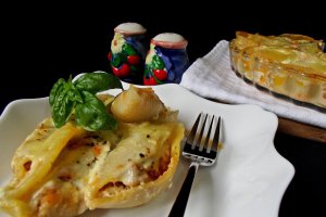 Conchiglioni umpluti(e) cu carne