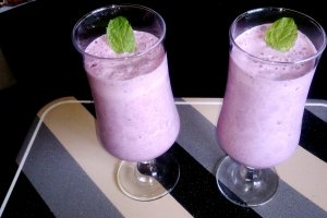 Milkshake cu fructe de padure