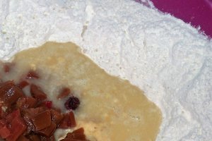 Scones cu rubarba
