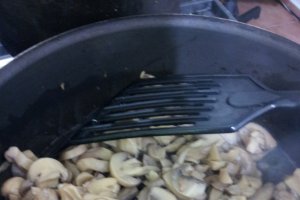 Paste cu ciuperci și sos bechamel