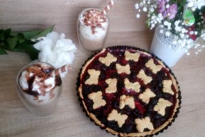 Tarta cu capsune si cirese cu Green Sugar