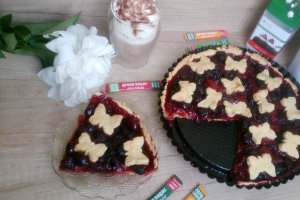 Tarta cu capsune si cirese cu Green Sugar
