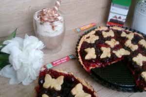 Tarta cu capsune si cirese cu Green Sugar