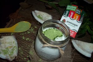 Tort cu Matcha si lemon curd