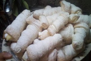 Rulouri cu vanilie si frisca