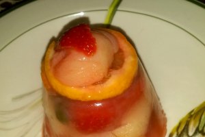 Salata de fructe în jeleu