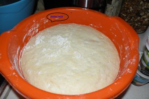 Placinte sarate cu branza pufoasa Delaco cu smantana