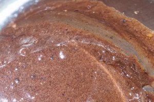 Prajitura cu bezea si crema de ciocolata