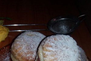 Strudel cu ciocolata si capsuni