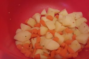 Salata de cartofi cu conopida si porumb