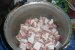 Piept de porc cu usturoi verde si rosii, la tuci-1