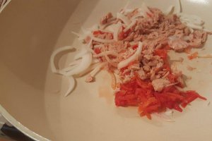 Spaghete cu legume si smantana