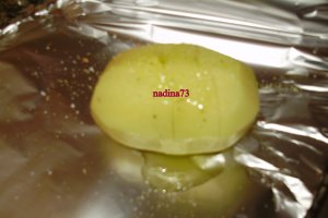 Aripi de curcan marinate, preparate in cuptor, cu cartofi