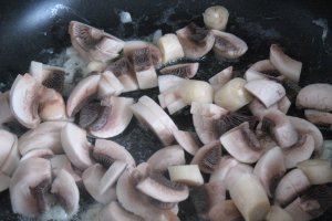Paste cu smantana si ciuperci