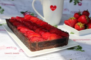 Tarta cu ciocolata si capsuni II