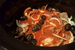 Limba de vita cu masline la slow cooker Crock-Pot