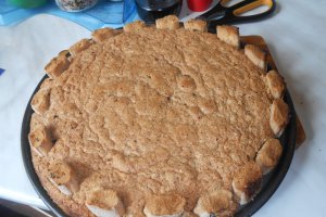 Tort cu nuci, migdale si crema cu ness ( Reteta cu nr.900 )