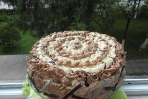 Tort cu nuci, migdale si crema cu ness ( Reteta cu nr.900 )
