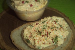 Salata picanta de telina si morcov cu maioneza