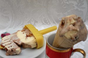 Inghetata cu ciocolata si alune
