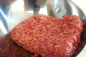 Tagliatelle cu chifteluțe in sos