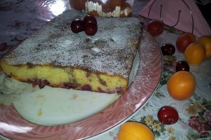 Prajitura acrisoara cu fructe se sezon