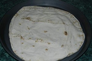 Pizza pe blat de lipie