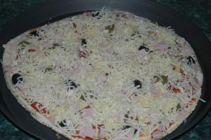 Pizza pe blat de lipie