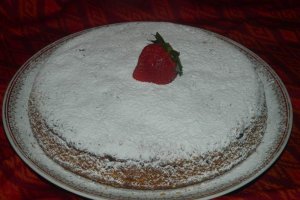 Prajitura rasturnata cu capsuni si biscuiti - Reteta delicioasa cu fructe